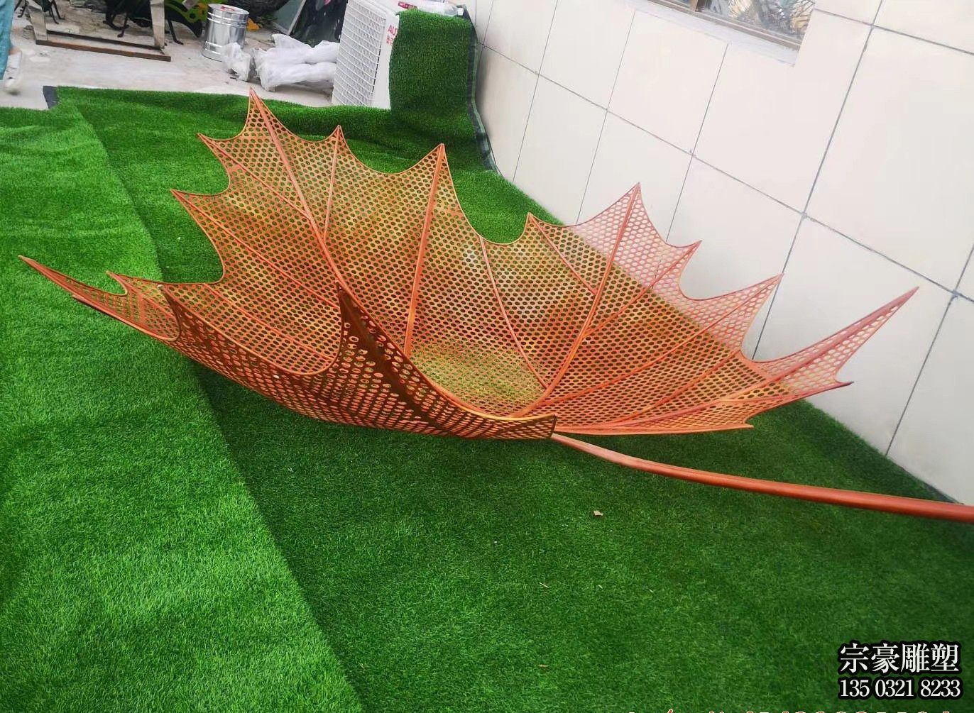 企業景觀園林網格不銹鋼樹葉雕塑