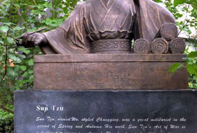 中國(guó)古代名人孫子銅雕半身像雕塑